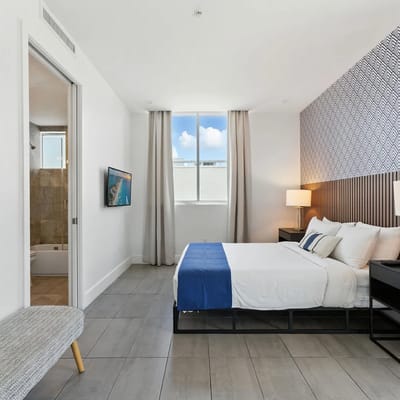 South Beach Oasis, 2-Bed Elegant Gem
